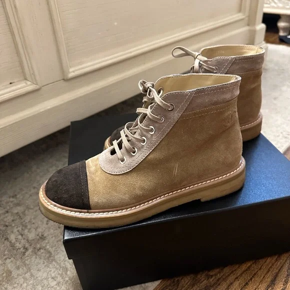 100% authentic Chanel Interlocking CC Logo Lace Up Suede Boots Booties - Picture 11 of 15